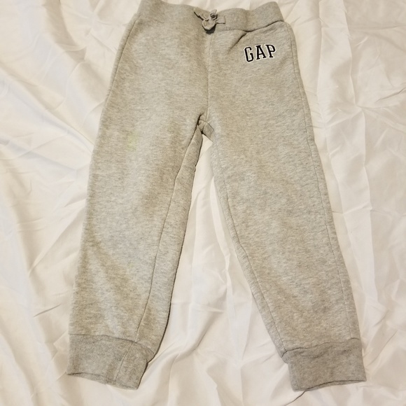 Gray Gap Sweatsuit - Picture 3 of 3
